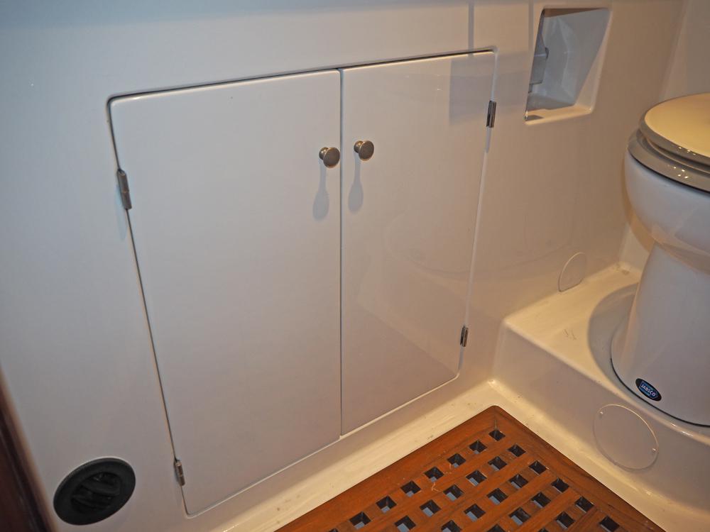 Aft cabin, Accommodation